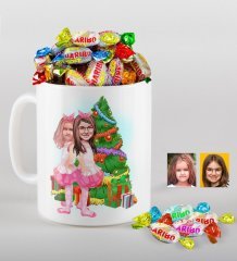 Kişiye Özel Yeni Yıl Kız Kardeşler Karikatürlü Beyaz Kupa ve Haribo Şeker Hediye Seti-1