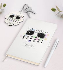 Kişiye Özel Okulda Ünlüyüm Beyaz Defter Kalem ve Anahtarlık Hediye Seti-4