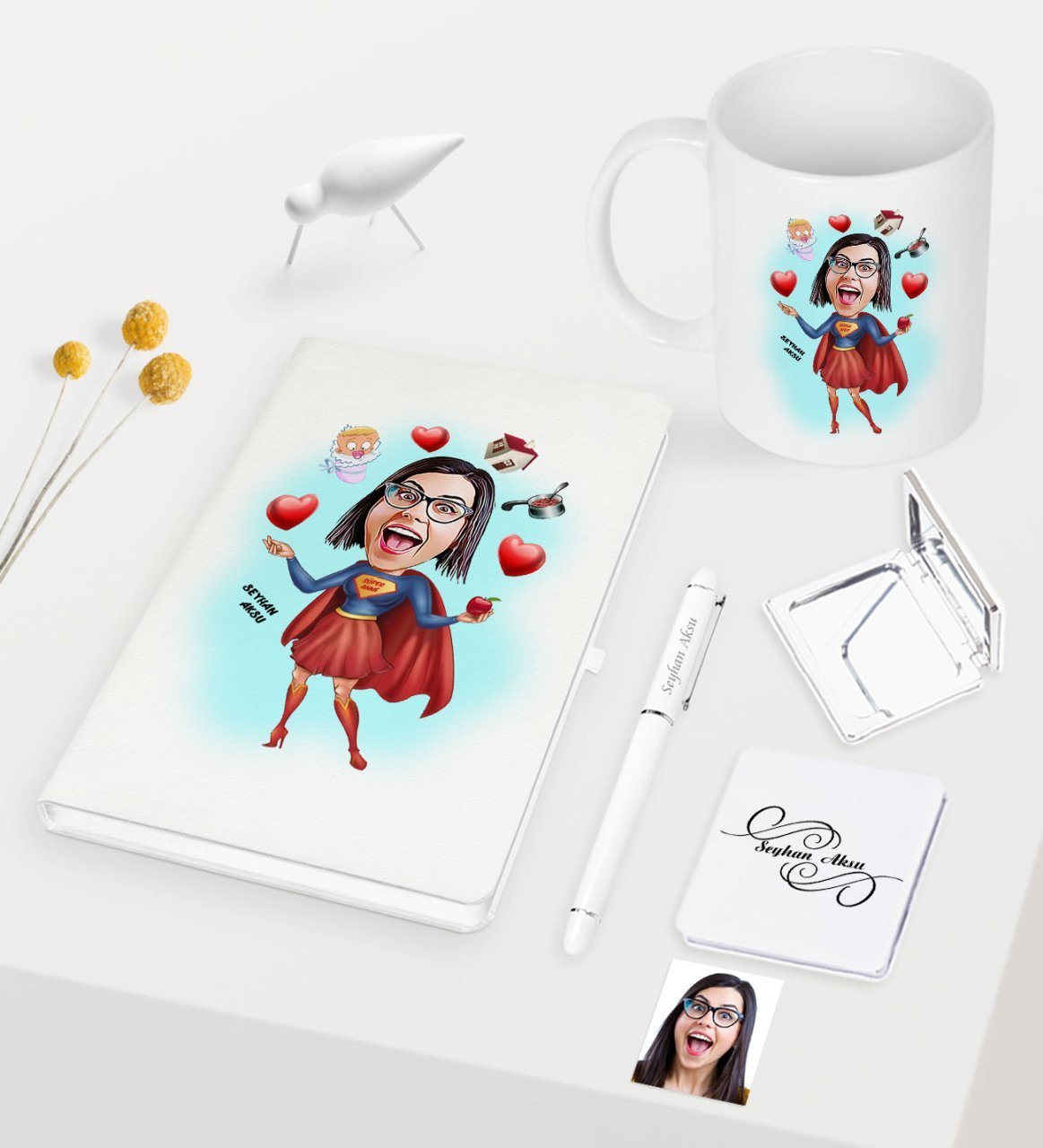 Kişiye Özel Süper Anne Karikatürlü Beyaz Defter Kalem Kupa Ayna Seti