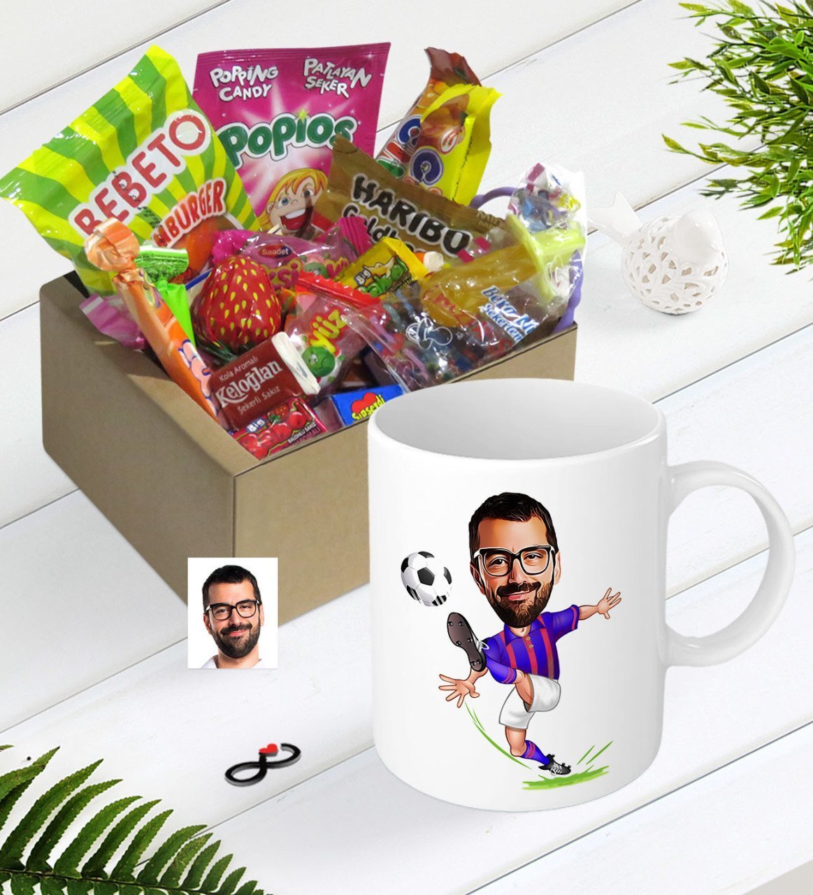Kişiye Özel Bordo Mavi Futbolcu Karikatürlü Nostaljik Lezzetler Kupa Seti