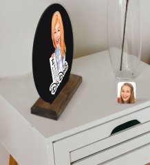 Kişiye Özel Kadın Göz Doktoru Karikatürlü Yuvarlak Ahşap Biblo-1