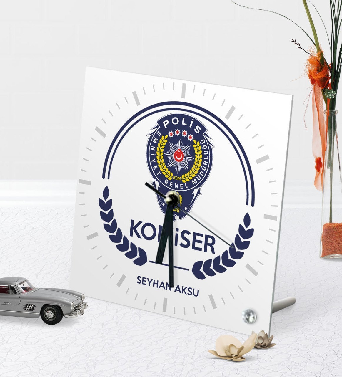 Kişiye Özel Komiser Temalı Masaüstü Kare Cam Saat - 2