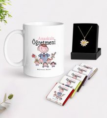 Kişiye Özel Anaokulu Öğretmeni Beyaz Kupa Çikolata ve İsimli Papatya Kolye Hediye Seti-2