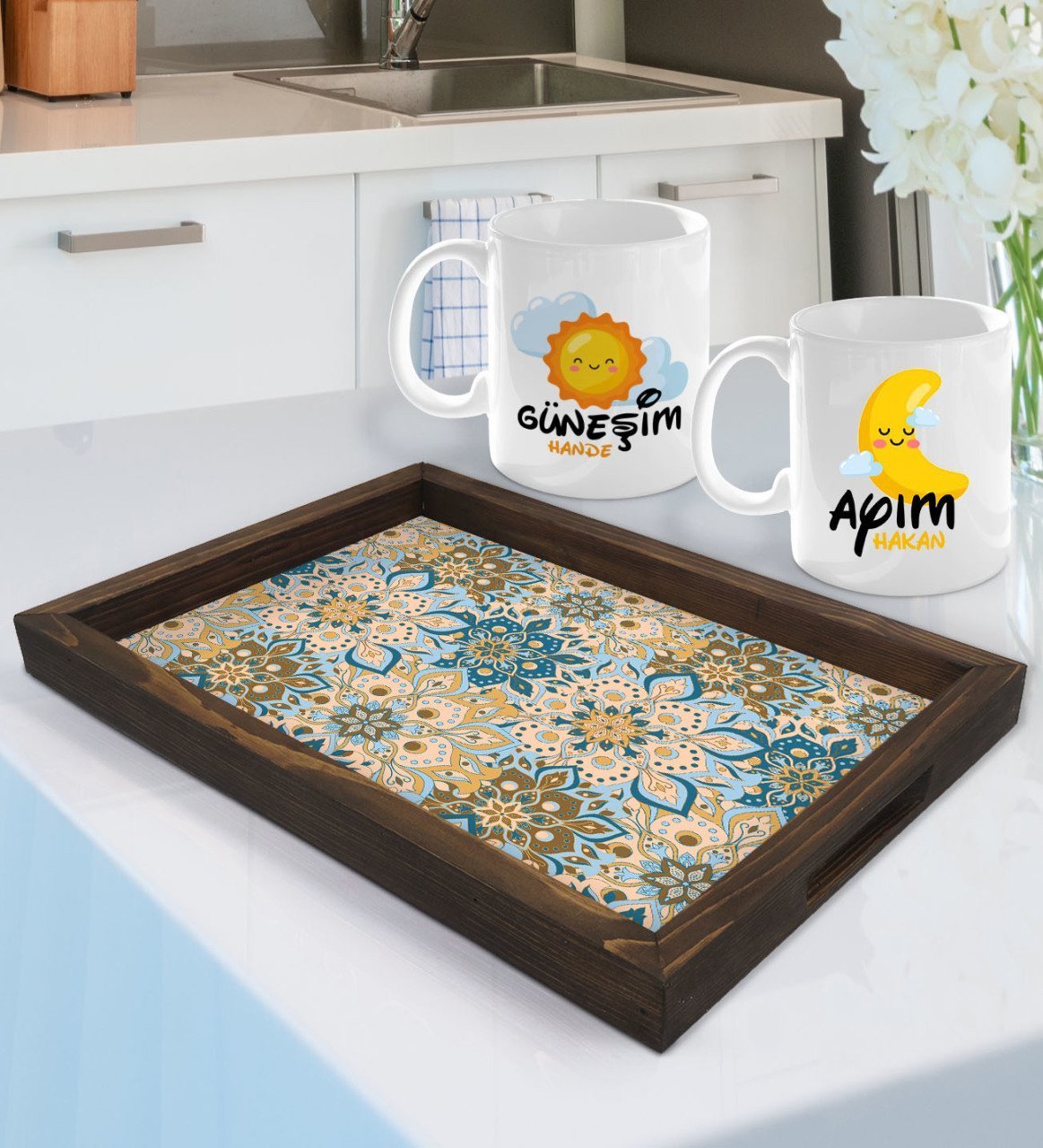 Kişiye Özel Güneşim ve Ayım Tasarımlı 2'li Kupa Bardak Seti ve Doğal Ahşap Tepsi-2