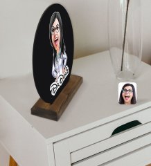 Kişiye Özel Kadın Doktor Karikatürlü Yuvarlak Ahşap Biblo-1