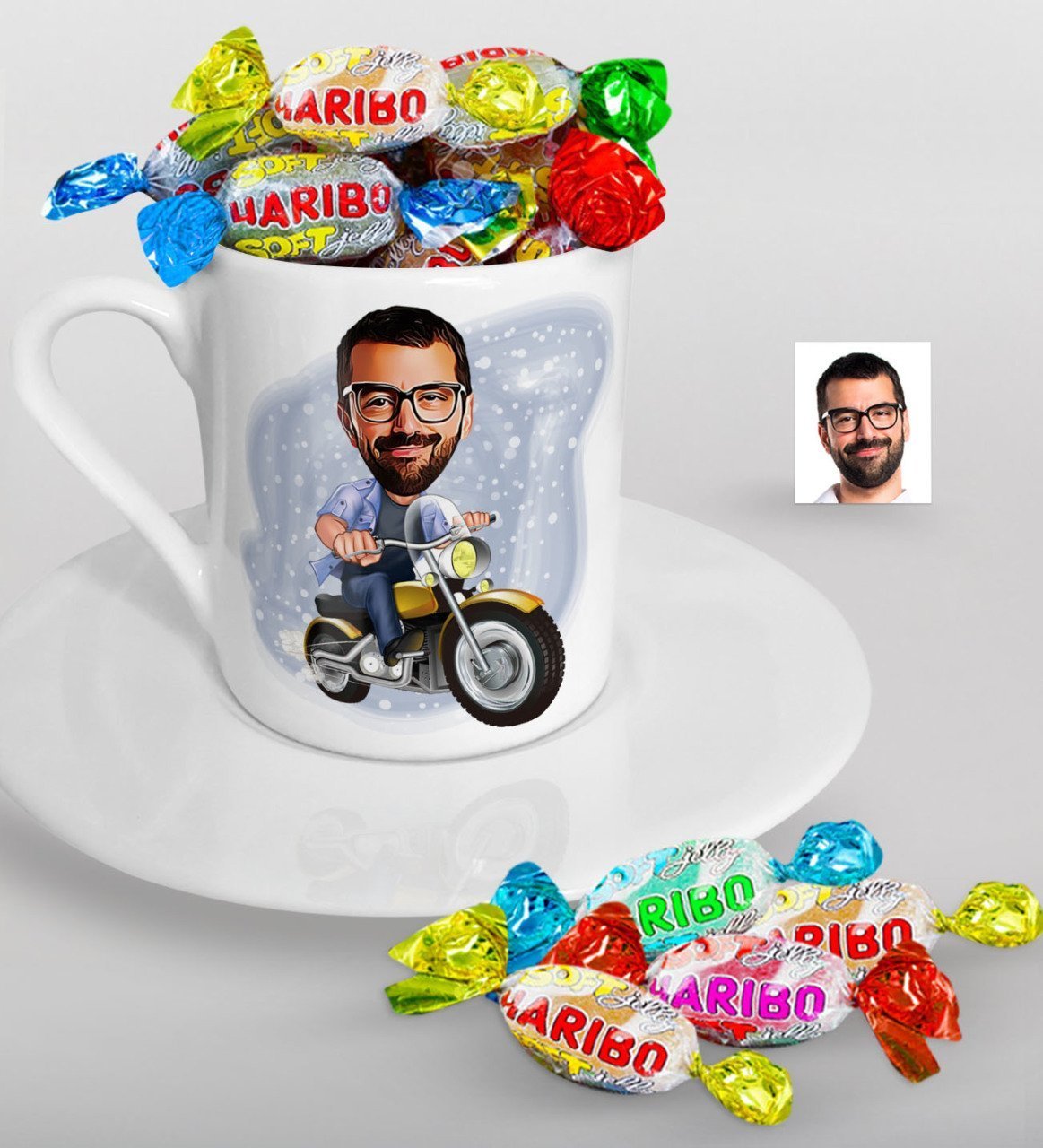 Kişiye Özel Bay Motorcu Karikatürlü Türk Kahvesi Fincanı ve Haribo Şeker Hediye Seti