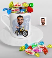 Kişiye Özel Bay Motorcu Karikatürlü Türk Kahvesi Fincanı ve Haribo Şeker Hediye Seti
