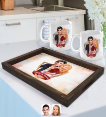 Kişiye Özel İsimli Sevgililer Karikatürlü Doğal Ahşap Tepsi ve 2’li Kupa Bardak Seti-90