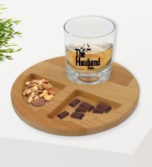 Kişiye Özel The Husband Tasarımlı Viski Bardağı ve Doğal Masif Ahşap Yuvarlak Sunum Tabağı Çerezlik Hediye Seti-1