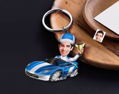 BK Gift Kişiye Özel Rallici Karikatürlü Ahşap Anahtarlık-1 Sevgiliye Hediye, Arkadaşa Hediye, Doğum Günü Hediyesi