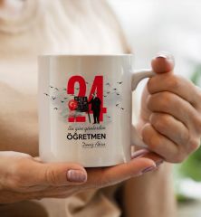 BK Gift Kişiye Özel Öğretmenler Günü Tasarımlı Beyaz Kupa Yastık ve İsimli Papatya Kolye Hediye Seti- 3, Öğretmene Hediye, Öğretmenler Günü