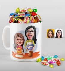 Kişiye Özel Anneler Günü Temalı Anne Kız Karikatürlü Beyaz Kupa ve Haribo Şeker Hediye Seti-2