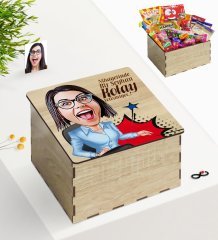 Kişiye Özel Ahşap Kutuda Bayan Kolay Yetişmiyor Karikatürlü Nostaljik Lezzetler Hediye Seti-2