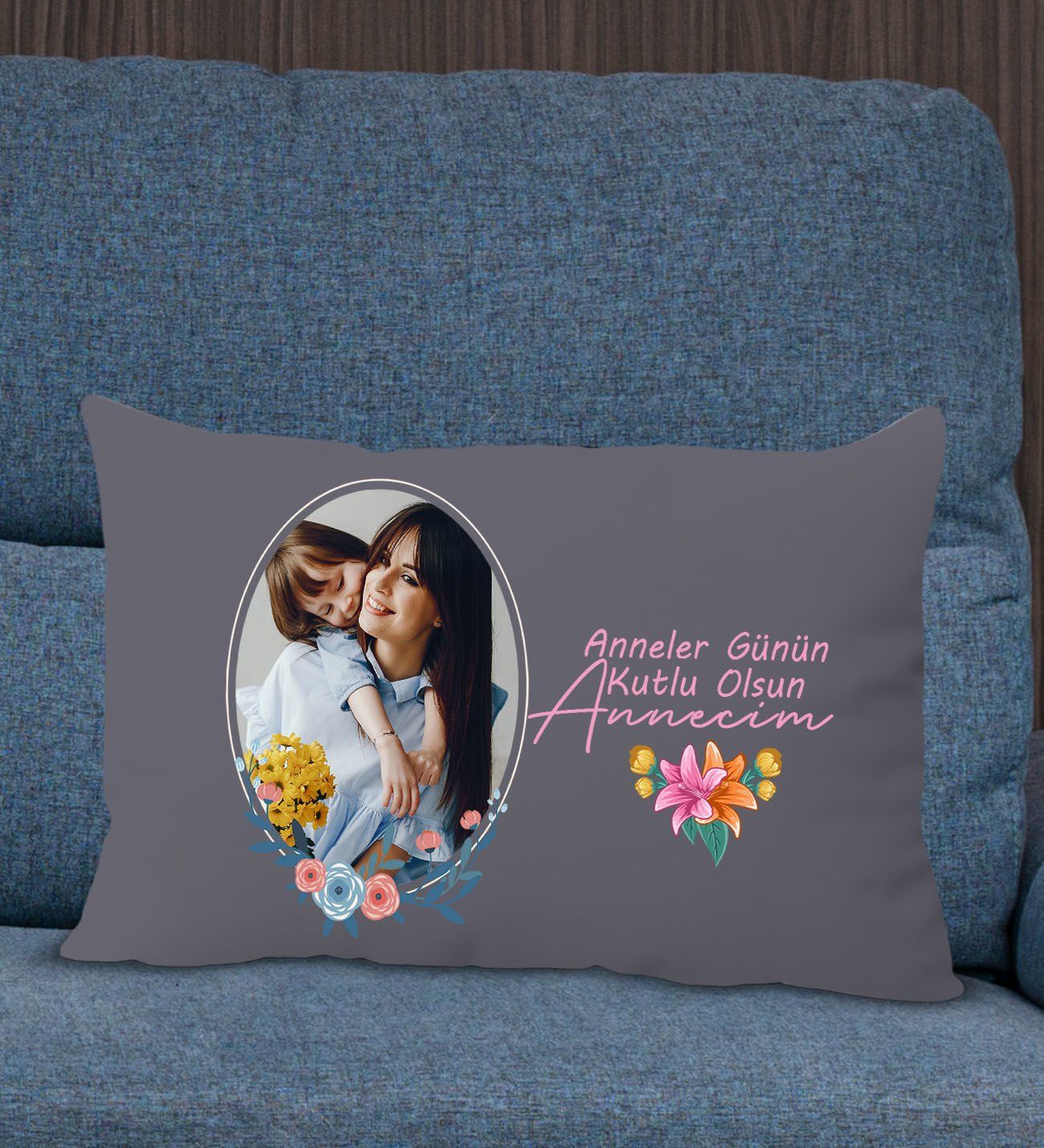 BK Gift Kişiye Özel Fotoğraflı Anneler Günü Tasarımlı Premium Kumaş Antrasit Dikdörtgen Kırlent Yastık, Anneler Günü Hediyesi, Ev Dekorasyonu-1