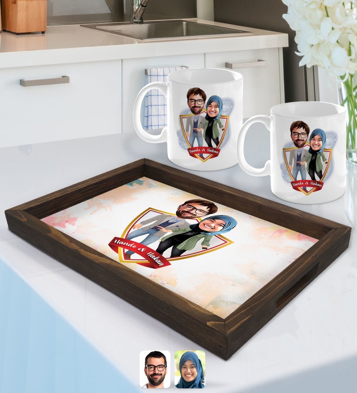 Kişiye Özel İsimli Sevgililer Karikatürlü Doğal Ahşap Tepsi ve 2’li Kupa Bardak Seti-60