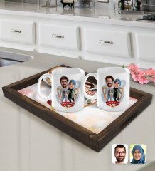 Kişiye Özel İsimli Sevgililer Karikatürlü Doğal Ahşap Tepsi ve 2’li Kupa Bardak Seti-60