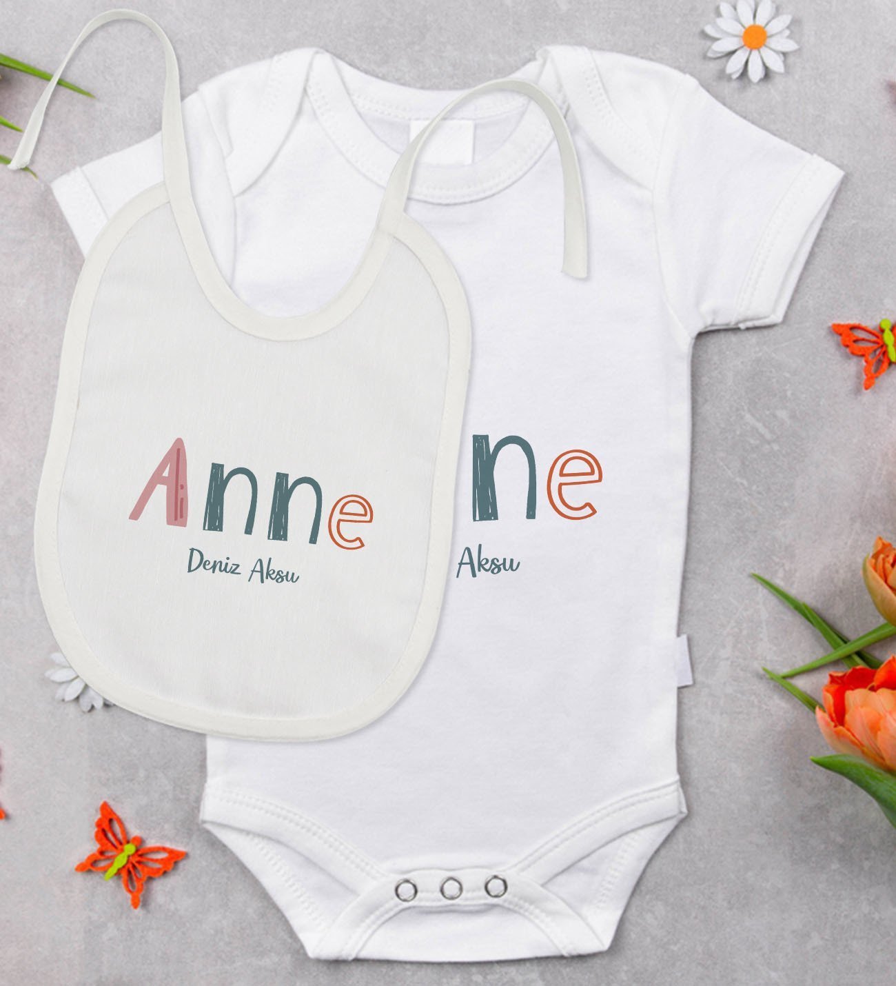 BK Kids Kişiye Özel Anne Tasarımlı Bebek Body Zıbın ve Mama Önlüğü Hediye Seti - Model 1