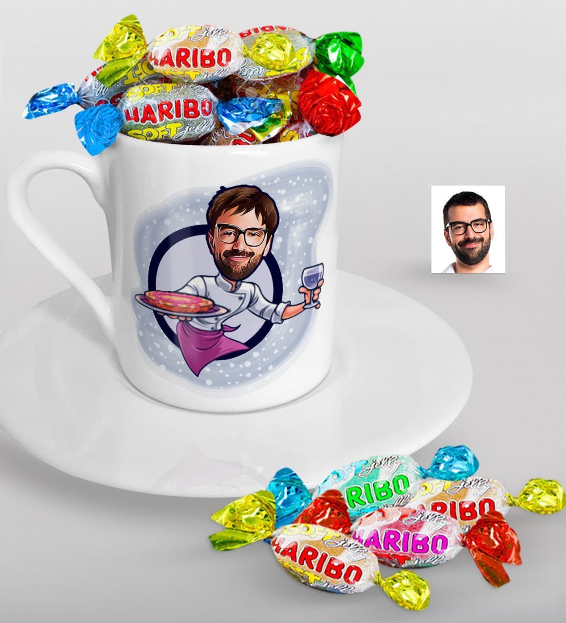 Kişiye Özel Bay Garson Karikatürlü Türk Kahvesi Fincanı ve Haribo Şeker Hediye Seti-1