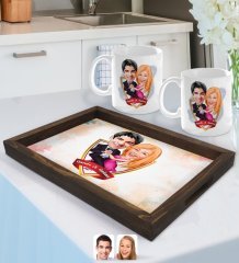 Kişiye Özel İsimli Sevgililer Karikatürlü Doğal Ahşap Tepsi ve 2’li Kupa Bardak Seti-13