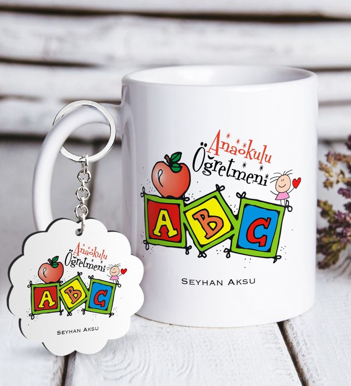 Kişiye Özel Anaokulu Öğretmeni Beyaz Kupa ve Anahtarlık Hediye Seti-1