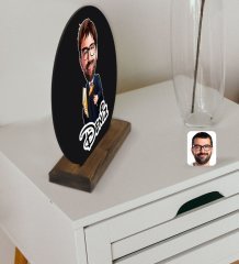 Kişiye Özel Erkek Hakim Karikatürlü Yuvarlak Ahşap Biblo-1