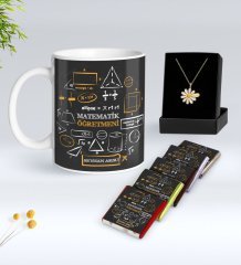 Kişiye Özel Matematik Öğretmeni Beyaz Kupa Çikolata ve İsimli Papatya Kolye Hediye Seti-10