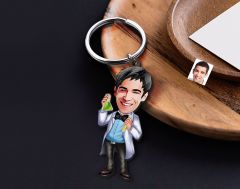 BK Gift Kişiye Özel Kimyager Karikatürlü Ahşap Anahtarlık-2 Sevgiliye Hediye, Arkadaşa Hediye, Doğum Günü Hediyesi