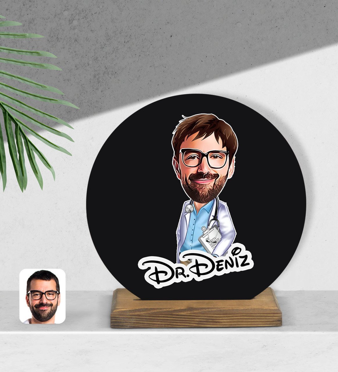Kişiye Özel Erkek Doktor Karikatürlü Yuvarlak Ahşap Biblo-8