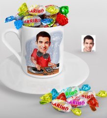 Kişiye Özel Bay DJ Karikatürlü Türk Kahvesi Fincanı ve Haribo Şeker Hediye Seti