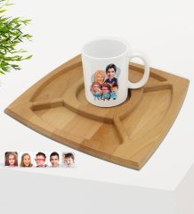 Kişiye Özel Aile Karikatürlü Beyaz Kupa ve Doğal Masif Ahşap 4 Bölmeli Sunum Tabağı Çerezlik Hediye Seti-7