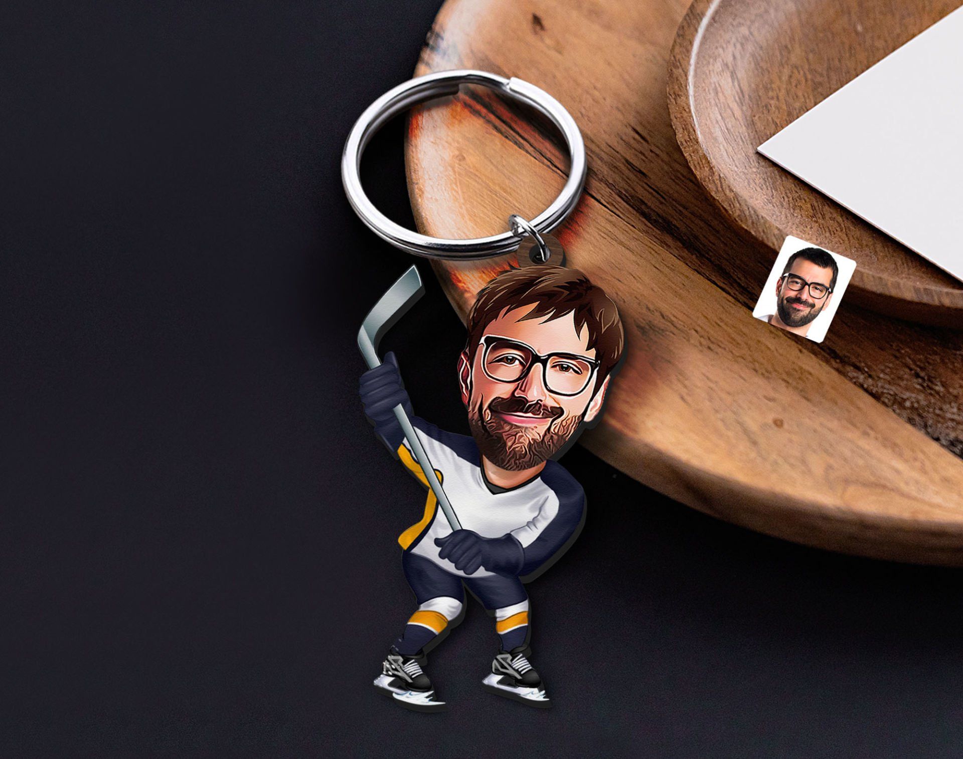 BK Gift Kişiye Özel Hokey Oyuncusu Karikatürlü Ahşap Anahtarlık-3 Sevgiliye Hediye, Arkadaşa Hediye, Doğum Günü Hediyesi