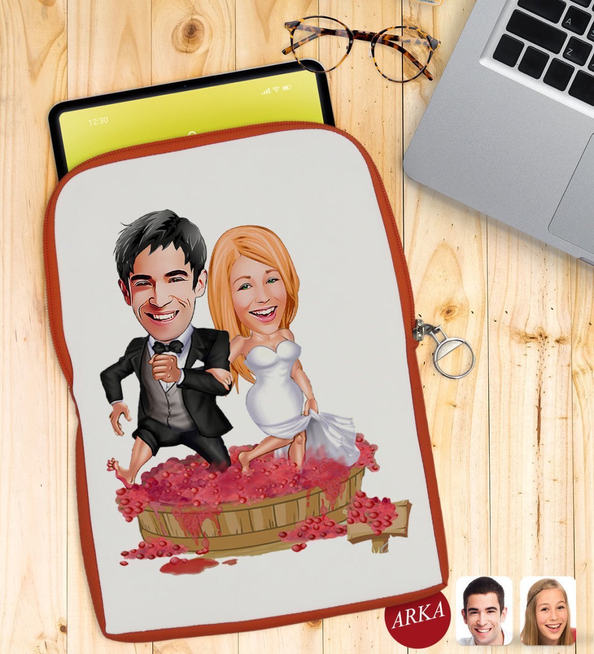 Kişiye Özel Evleniyoruz Karikatürlü Taşınabilir Koruyucu Tablet Kılıfı & Organizer Çanta - Turuncu-10