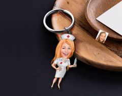 BK Gift Kişiye Özel Hemşire Karikatürlü Ahşap Anahtarlık-2 Sevgiliye Hediye, Arkadaşa Hediye, Doğum Günü Hediyesi