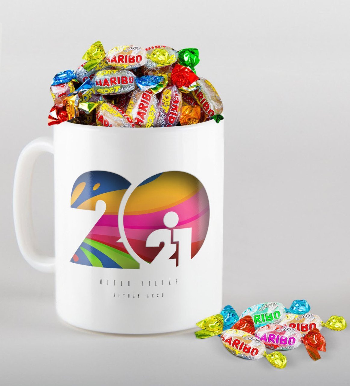 BK Gift Kişiye Özel 2023 Mutlu Yıllar Beyaz Kupa ve Haribo Şeker Hediye Seti-11