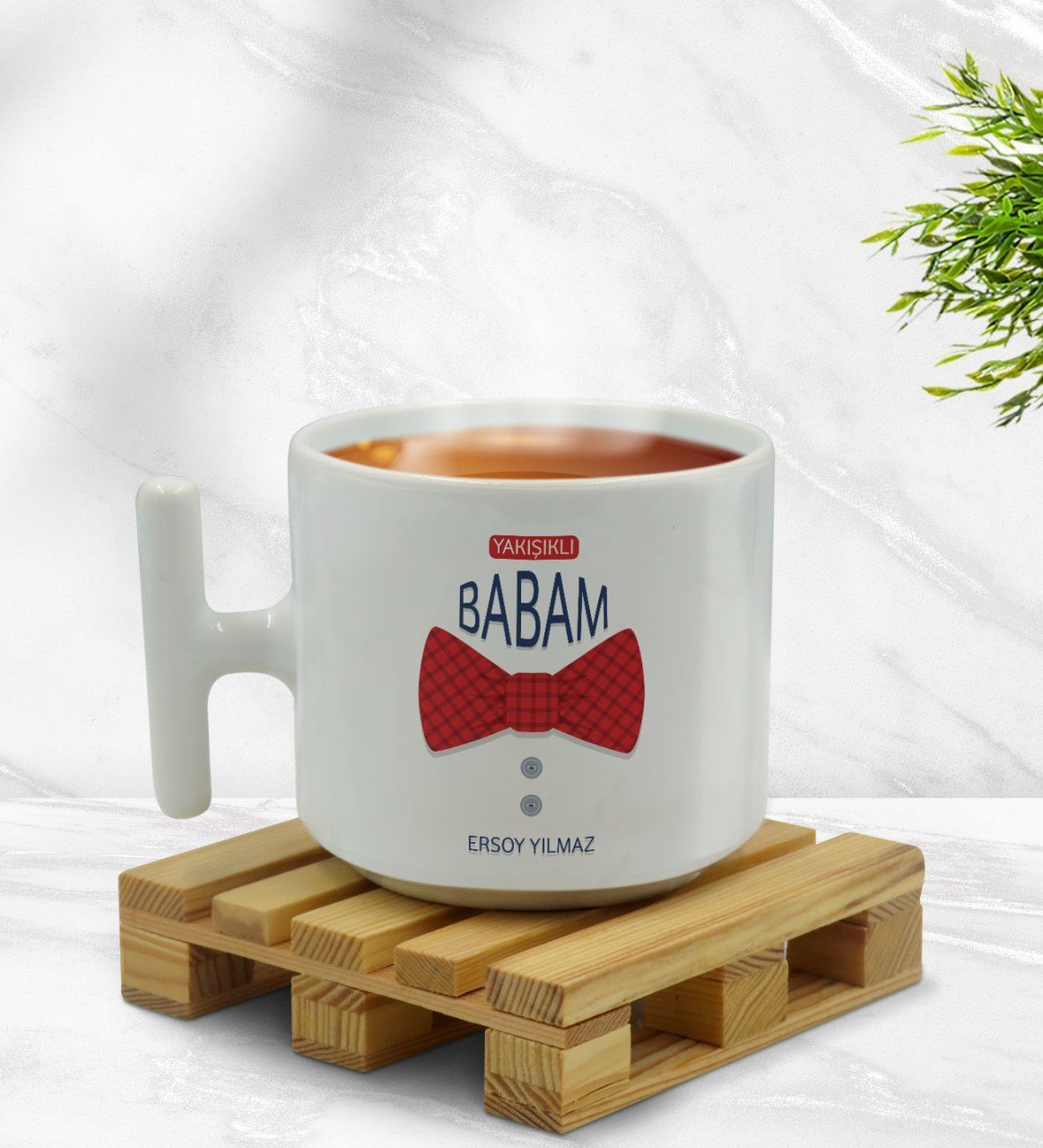 Kişiye Özel Yakışıklı Babam Tasarımlı T Kulplu Beyaz Middle Kupa Bardak-2