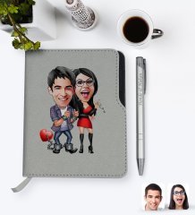 Kişiye Özel Sevgililer Karikatürlü Gri Termo Deri Defter Kalem Seti-1
