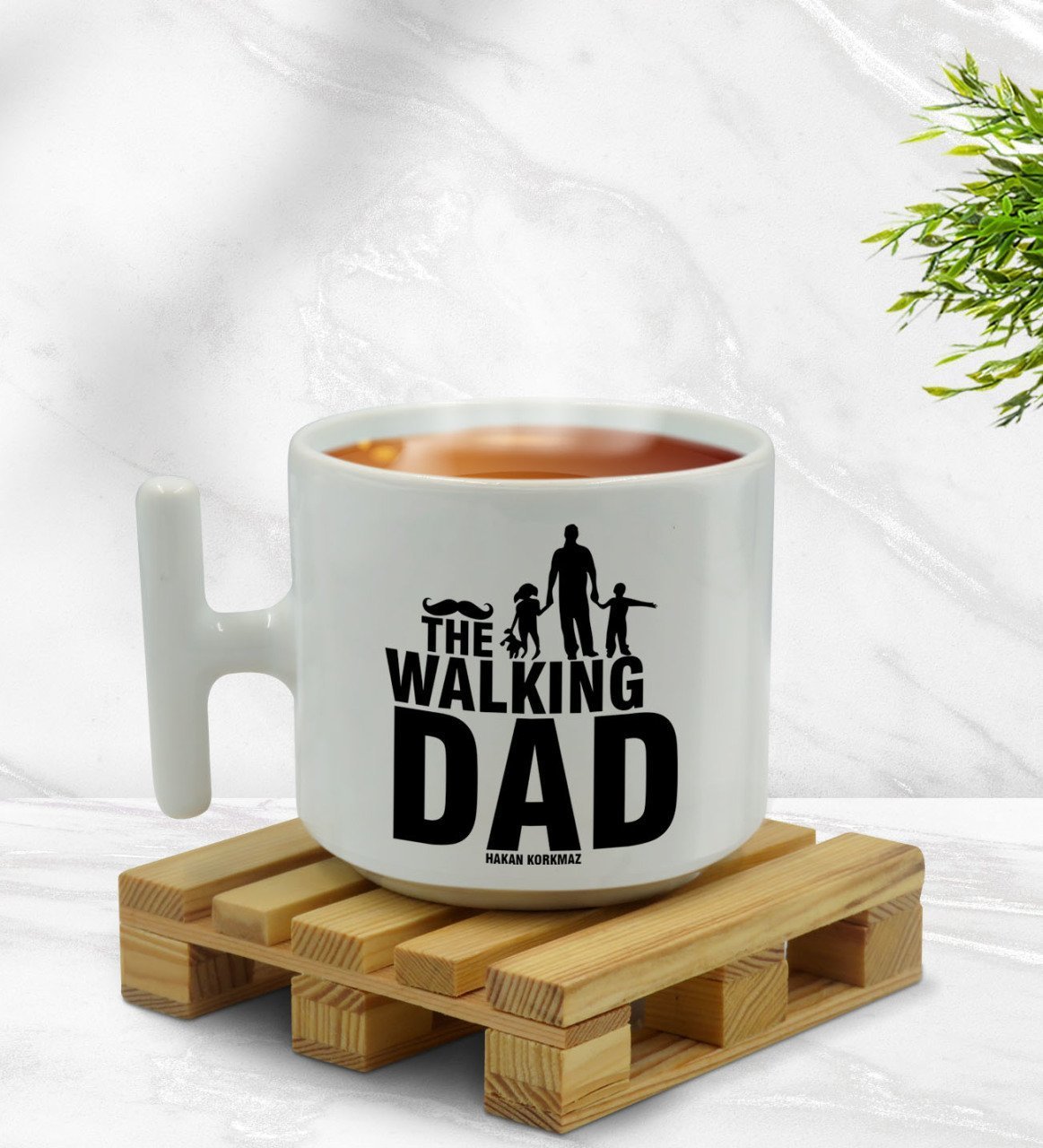 Kişiye Özel Walking Dad Tasarımlı T Kulplu Beyaz Middle Kupa Bardak-2