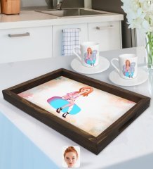 Kişiye Özel Kadın Karikatürlü Doğal Ahşap Tepsi ve 2’li Kahve Fincan Seti-32