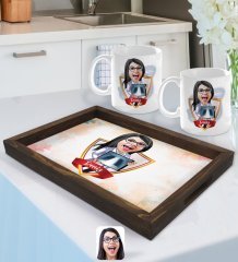 Kişiye Özel İsimli Kadın Tenis Oyuncusu Karikatürlü Doğal Ahşap Tepsi ve 2’li Kupa Bardak Seti-2