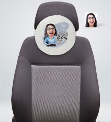 Kişiye Özel İsimli Kadın Kolay Yetişmiyor Karikatürlü Yuvarlak Araç Koltuk Yastığı-2