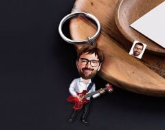 BK Gift Kişiye Özel Gitarist Karikatürlü Ahşap Anahtarlık-2 Sevgiliye Hediye, Arkadaşa Hediye, Doğum Günü Hediyesi