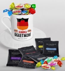 Kişiye Özel Almanca Öğretmeni Türk Kahvesi Fincanı Selamlique Karışık Türk Kahvesi ve Haribo Şeker Hediye Seti