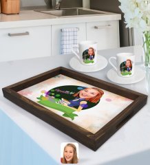 Kişiye Özel Kadın En İyi Öğretmen Karikatürlü Doğal Ahşap Tepsi ve 2’li Kahve Fincan Seti-2