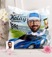 Kişiye Özel Bay Rallici Karikatürlü Saten Yastık - 1