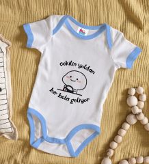 BK Kids Bir Bela Geliyor Tasarımlı Mavi Bebek Body Zıbın-1
