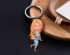 BK Gift Kişiye Özel Ev Hanımı Karikatürlü Ahşap Anahtarlık-1 Sevgiliye Hediye, Arkadaşa Hediye, Doğum Günü Hediyesi