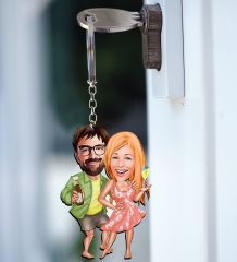 BK Gift Kişiye Özel Tatilci Sevgililer Karikatürlü 2’li Ahşap Anahtarlık Seti-1