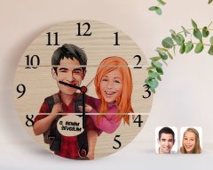 Kişiye Özel Sevgililer Karikatürlü Otantik Ahşap Palet Saat-91
