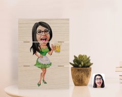 Kişiye Özel Kadın Karikatürlü Otantik Masaüstü Ahşap Palet Çerçeve-30