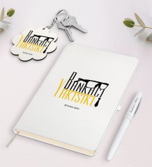 Kişiye Özel Yakışıklı Bankacı Beyaz Defter Kalem ve Anahtarlık Hediye Seti